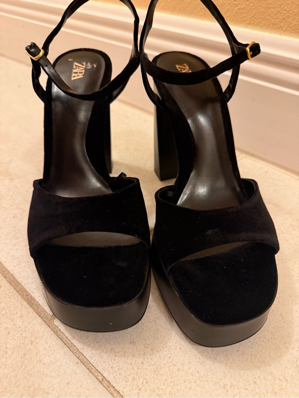 Zara Black Velvet Platform High Heel Sandal 39 (8.5)